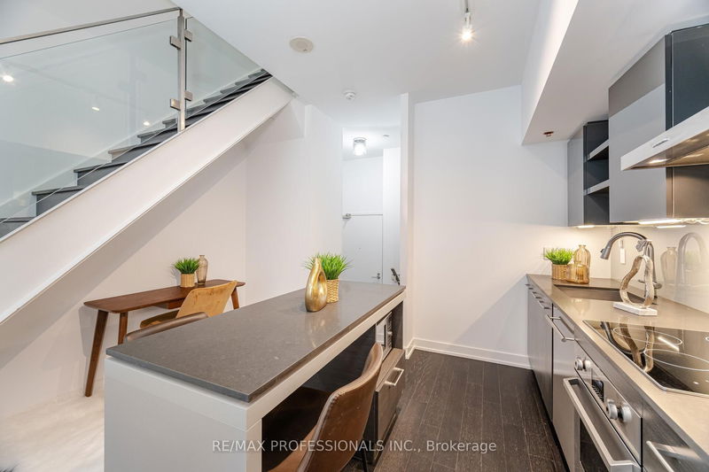 Preview image for 1030 King St #103, Toronto