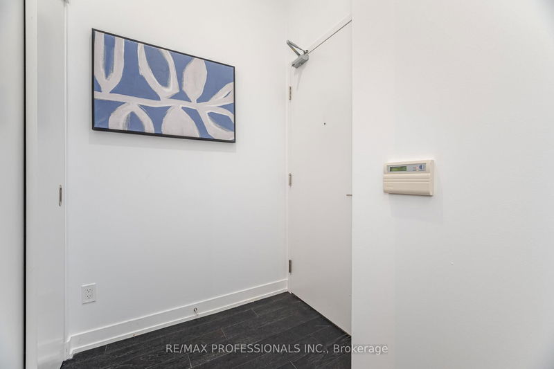Preview image for 1030 King St #103, Toronto