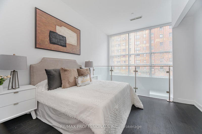 Preview image for 1030 King St #103, Toronto
