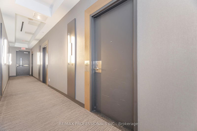 Preview image for 1030 King St #103, Toronto