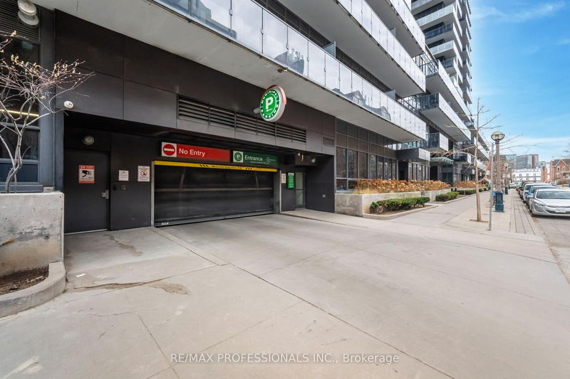 Preview image for 1030 King St #103, Toronto