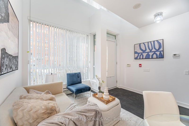 Preview image for 1030 King St #103, Toronto