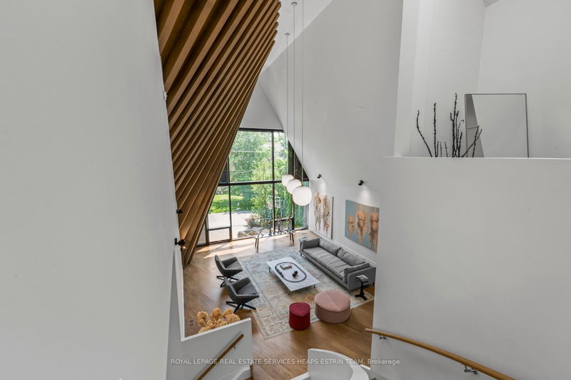 Preview image for 108 Stratford Cres, Toronto