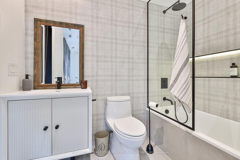 Preview image for 108 Stratford Cres, Toronto