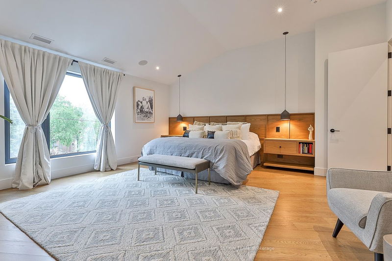 Preview image for 108 Stratford Cres, Toronto