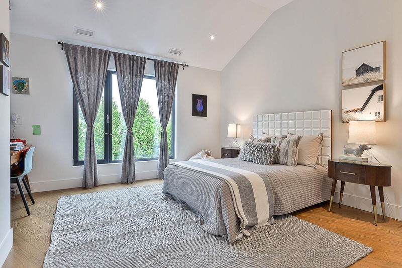 Preview image for 108 Stratford Cres, Toronto