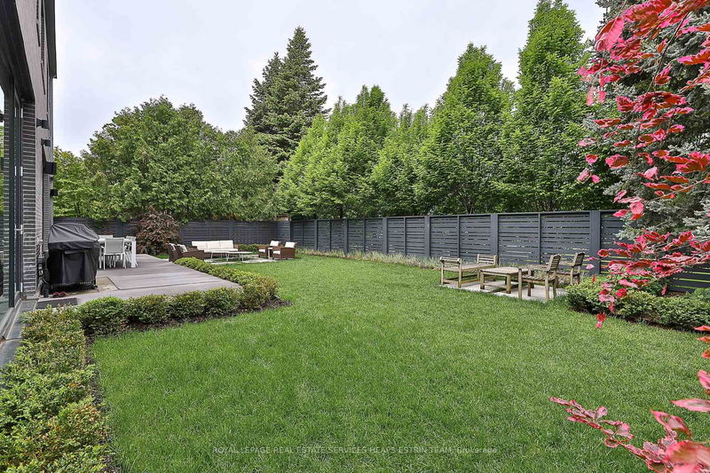 Preview image for 108 Stratford Cres, Toronto