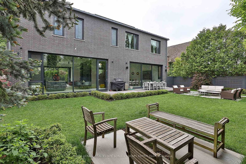 Preview image for 108 Stratford Cres, Toronto