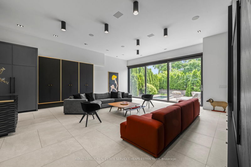 Preview image for 108 Stratford Cres, Toronto