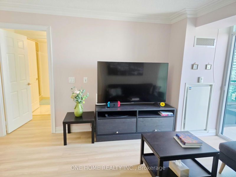 Preview image for 15 Greenview Ave #1804, Toronto