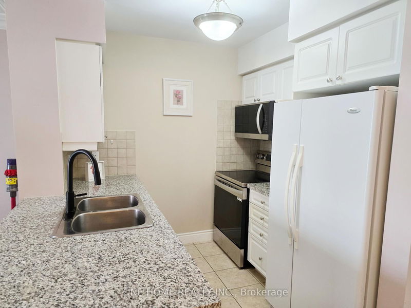 Preview image for 15 Greenview Ave #1804, Toronto