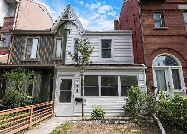 Preview image for 243 Lippincott St, Toronto