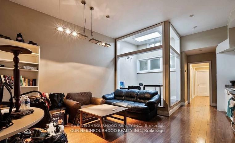 Preview image for 243 Lippincott St, Toronto