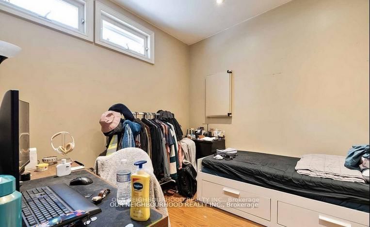 Preview image for 243 Lippincott St, Toronto