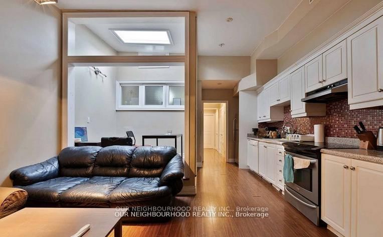 Preview image for 243 Lippincott St, Toronto