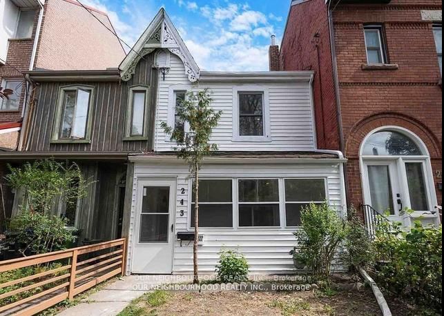 Preview image for 243 Lippincott St, Toronto