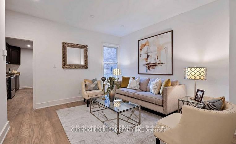Preview image for 243 Lippincott St, Toronto