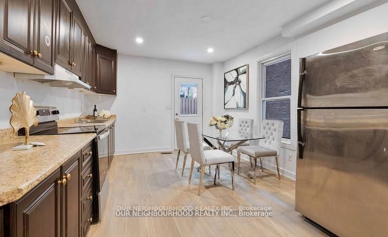 Preview image for 243 Lippincott St, Toronto