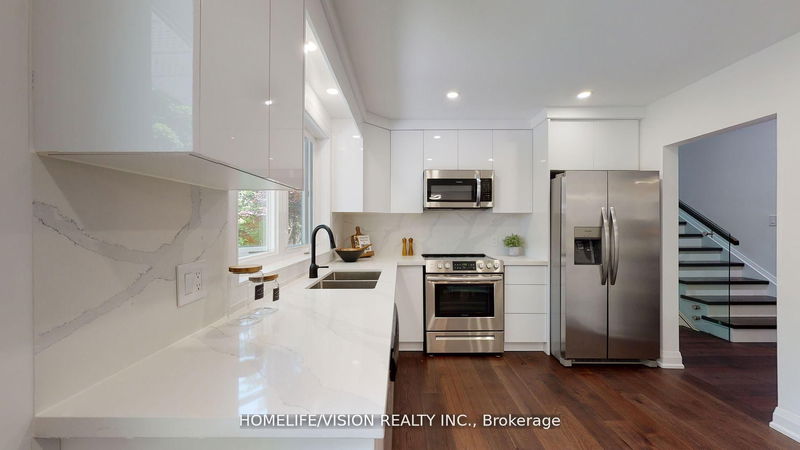 Preview image for 12 Flaremore Cres, Toronto