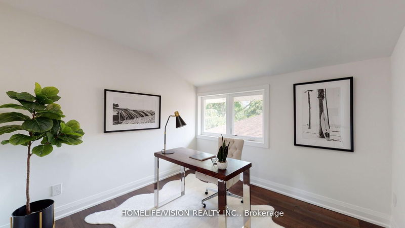 Preview image for 12 Flaremore Cres, Toronto