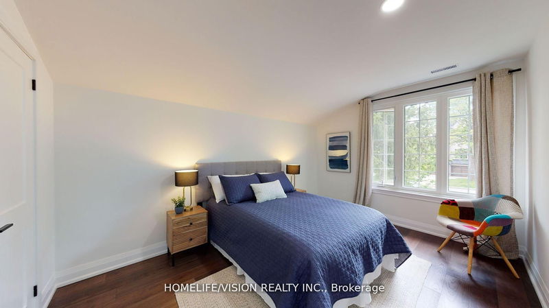 Preview image for 12 Flaremore Cres, Toronto
