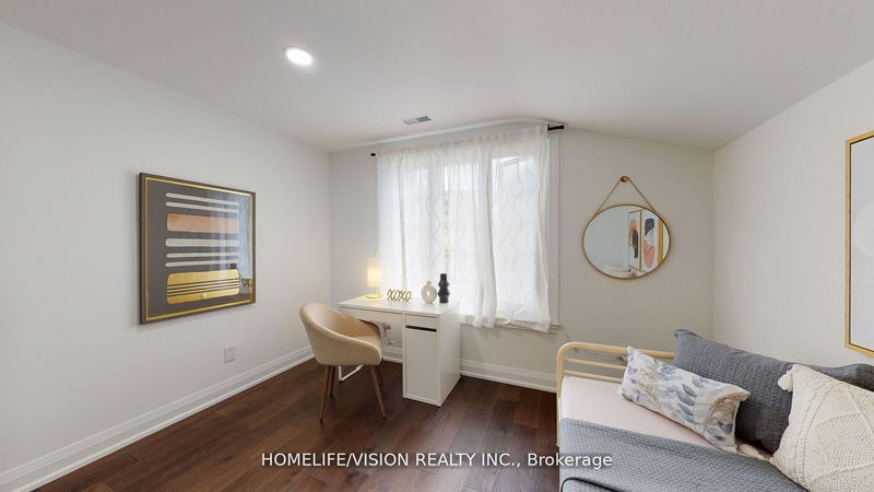 Preview image for 12 Flaremore Cres, Toronto