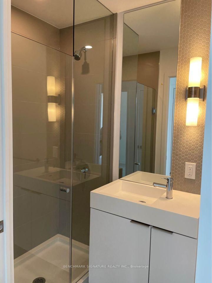 Preview image for 33 Helendale Ave #2303, Toronto