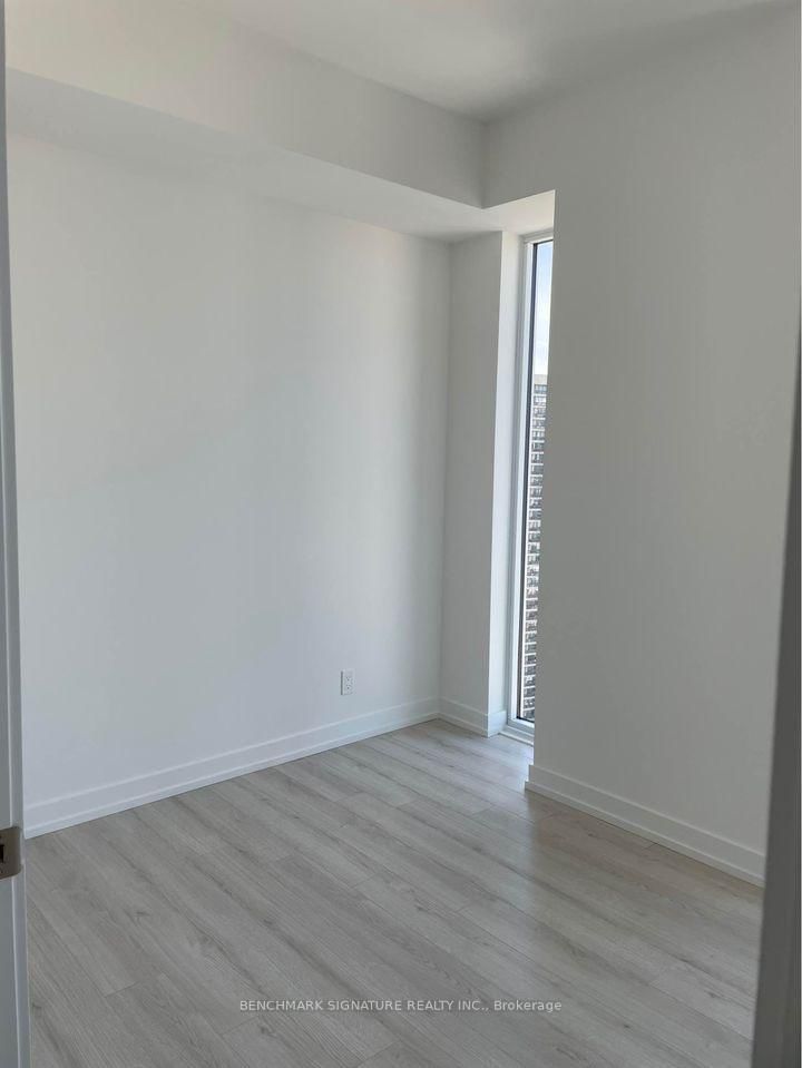 Preview image for 33 Helendale Ave #2303, Toronto