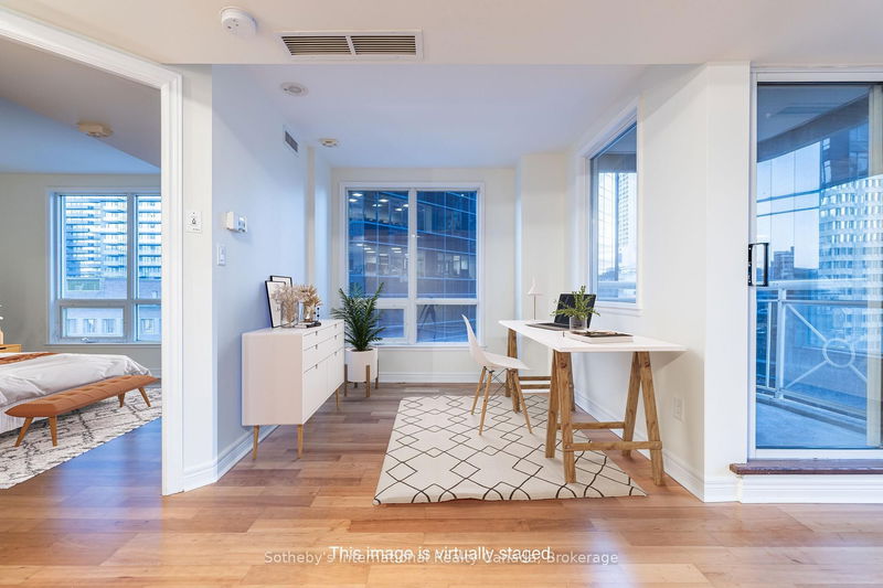 Preview image for 100 Hayden St #901, Toronto