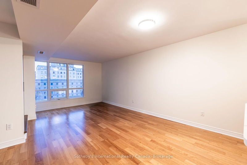 Preview image for 100 Hayden St #901, Toronto