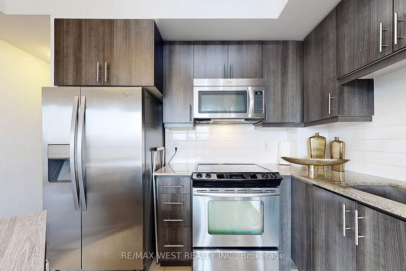 Preview image for 2756 Old Leslie St #808, Toronto