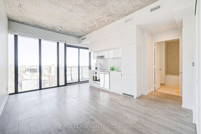 Preview image for 185 Roehampton Ave #1606, Toronto