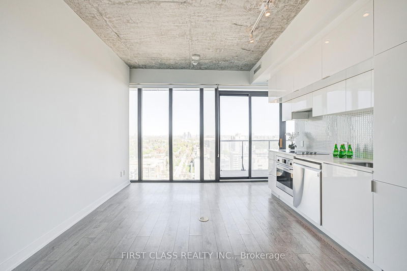 Preview image for 185 Roehampton Ave #1606, Toronto