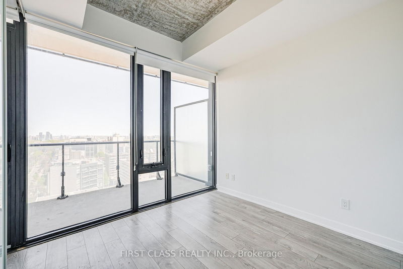 Preview image for 185 Roehampton Ave #1606, Toronto