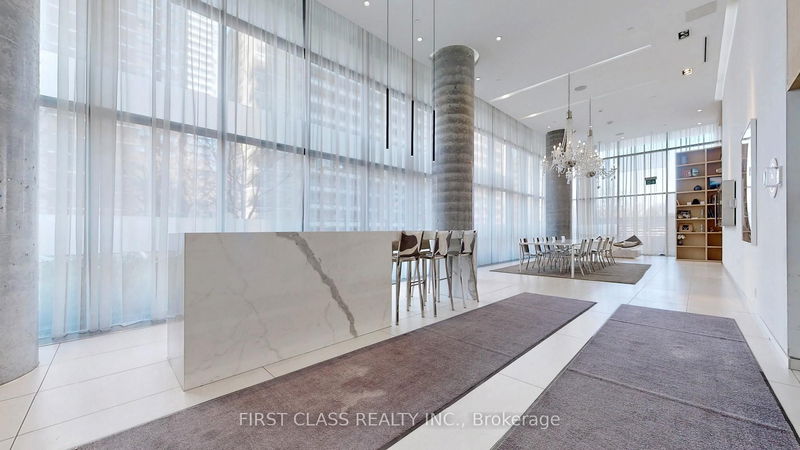 Preview image for 185 Roehampton Ave #1606, Toronto