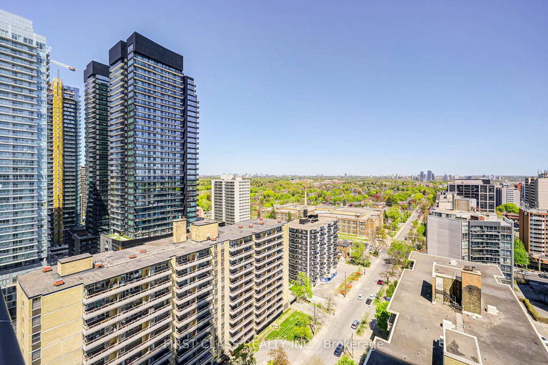 Preview image for 185 Roehampton Ave #1606, Toronto