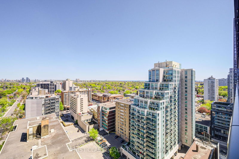 Preview image for 185 Roehampton Ave #1606, Toronto
