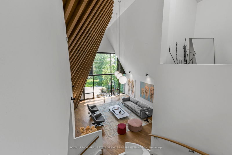 Preview image for 108 Stratford Cres, Toronto