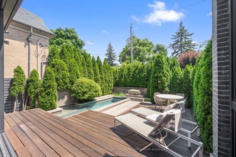 Preview image for 108 Stratford Cres, Toronto