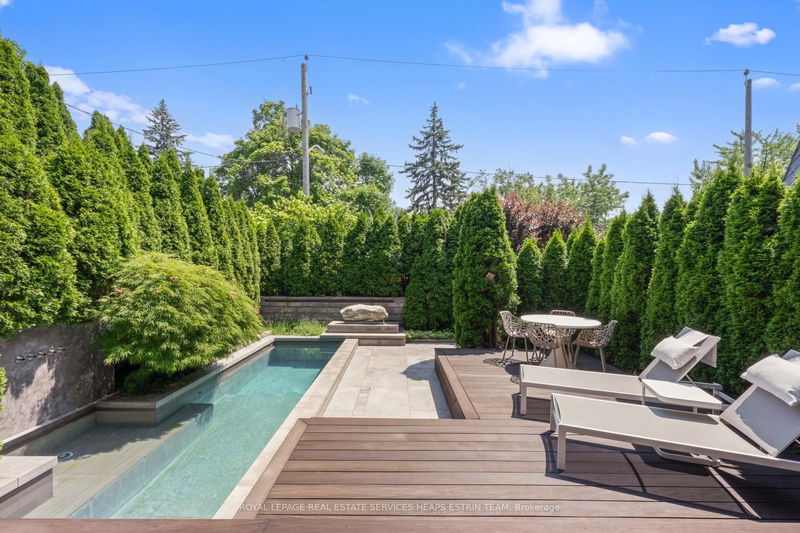 Preview image for 108 Stratford Cres, Toronto