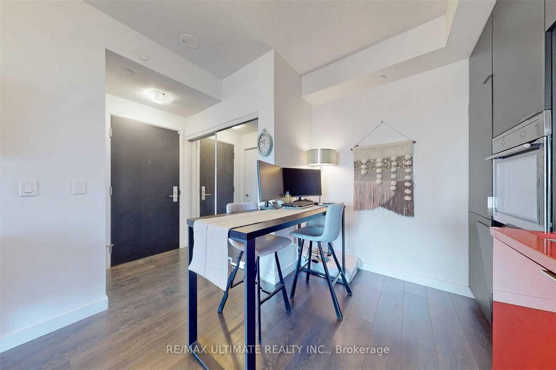 Preview image for 8 Eglinton Ave E #1307, Toronto