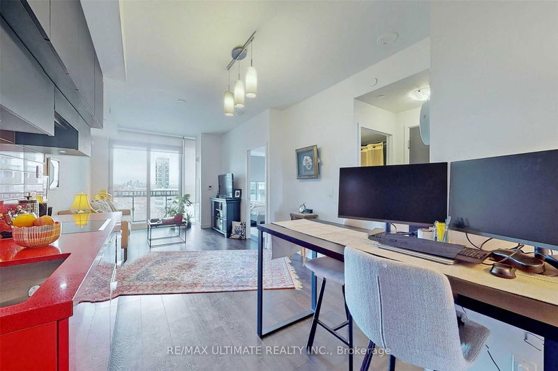Preview image for 8 Eglinton Ave E #1307, Toronto