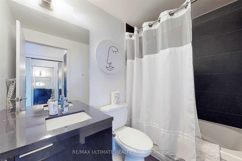 Preview image for 8 Eglinton Ave E #1307, Toronto