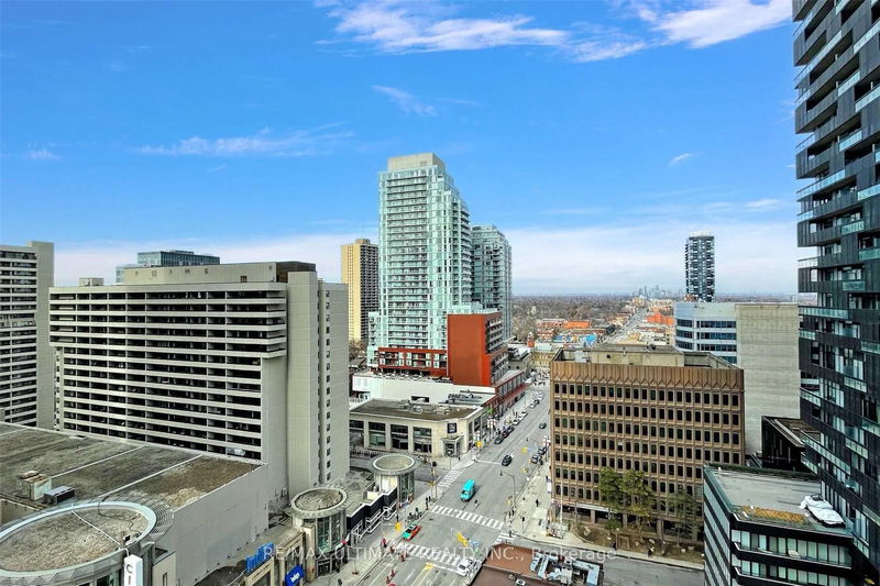 Preview image for 8 Eglinton Ave E #1307, Toronto