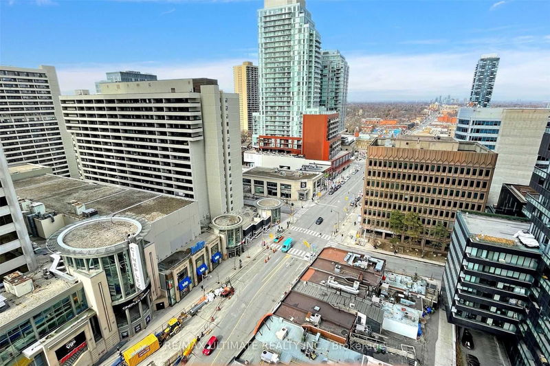 Preview image for 8 Eglinton Ave E #1307, Toronto
