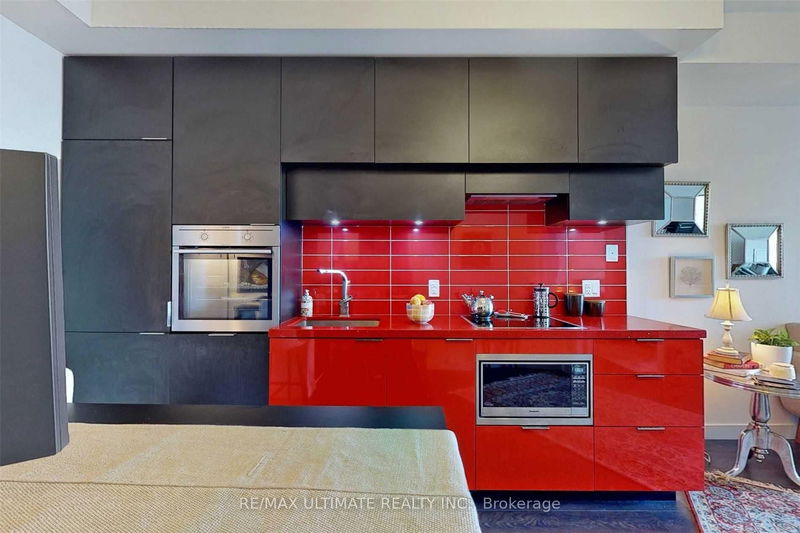 Preview image for 8 Eglinton Ave E #1307, Toronto