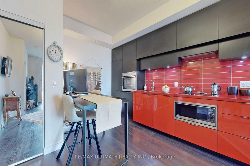 Preview image for 8 Eglinton Ave E #1307, Toronto
