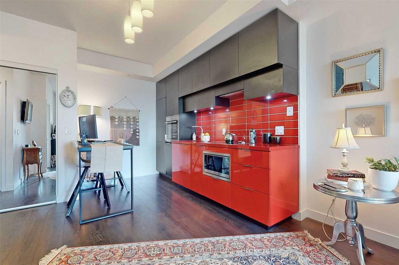 Preview image for 8 Eglinton Ave E #1307, Toronto