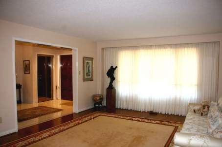 Preview image for 19 Carmel Crt, Toronto