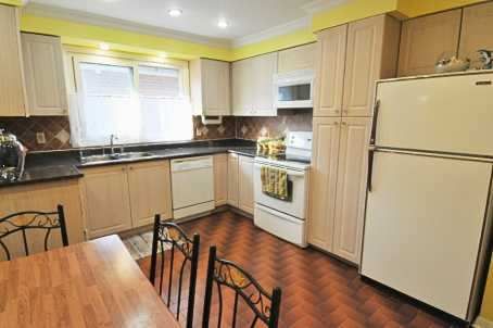 Preview image for 33 Yatesbury Rd, Toronto